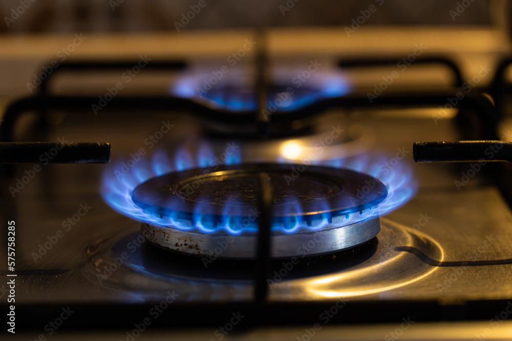 gas stove burner, Burning Gas Stove: Hazardous Cooking Conditions gas stove burner, Burning Gas Stove: Hazardous Cooking Conditions