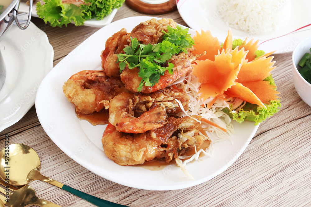 Battered fried prawns with tamarind sauce. Yummy good food in Thailand Restaurant . Battered fried prawns with tamarind sauce. Yummy good food in Thailand Restaurant .