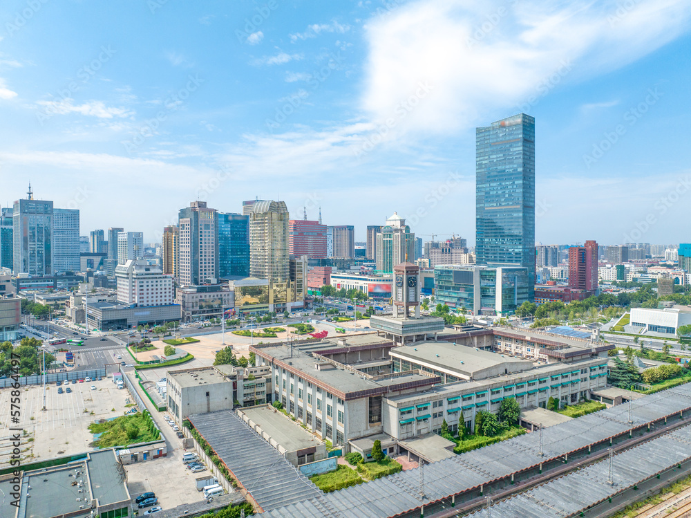 Obraz premium Aerial photography of Jiefang Square, Jiefang Square Convention and Exhibition Center and Shijiazhuang Evergrande Center in Shijiazhuang City, Hebei Province, China