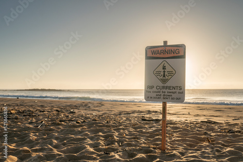 Warning: Rip Currents photo