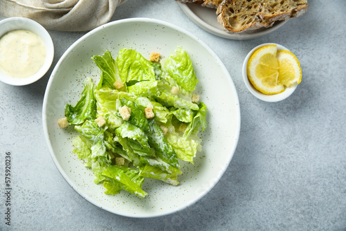 Healthy green salad with bread croutons