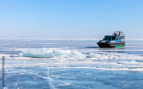 Foto Frozen Baikal Lake on February sunny day