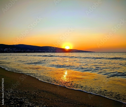 Sunrise black sea © Igor