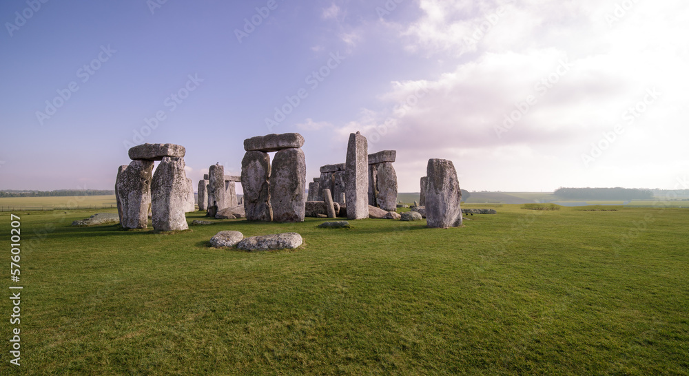 Naklejka premium Stonehenge with Blue Sky UK