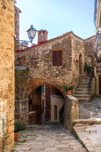 street in the old town scarlino scale