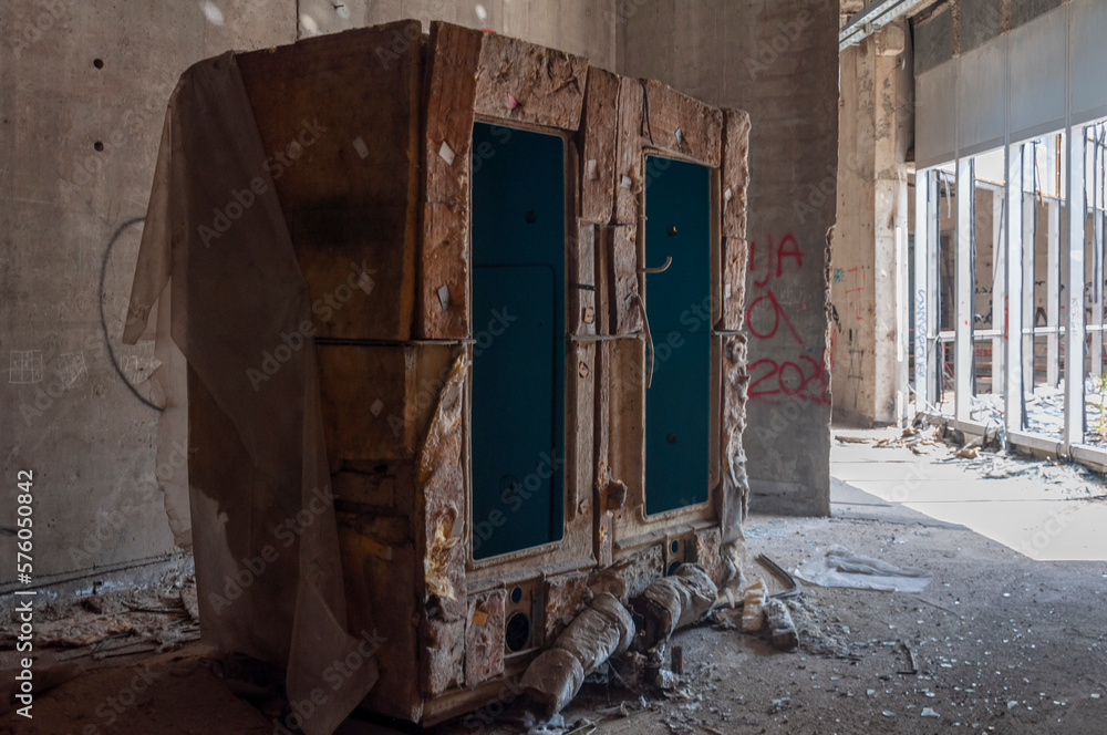 Φωτογραφία Old abandoned unfinished glass hospital in the Croatian capital Zagreb