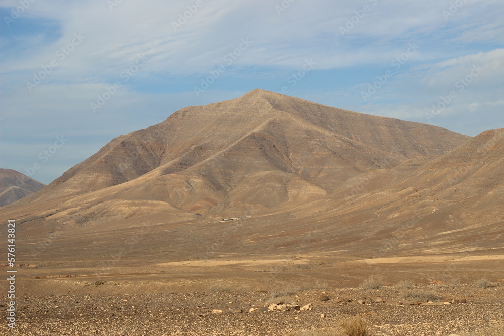 Montaña en el desierto