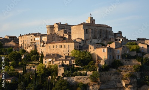 Fotografiet View of the Gordes city during the sunset, Provence, France