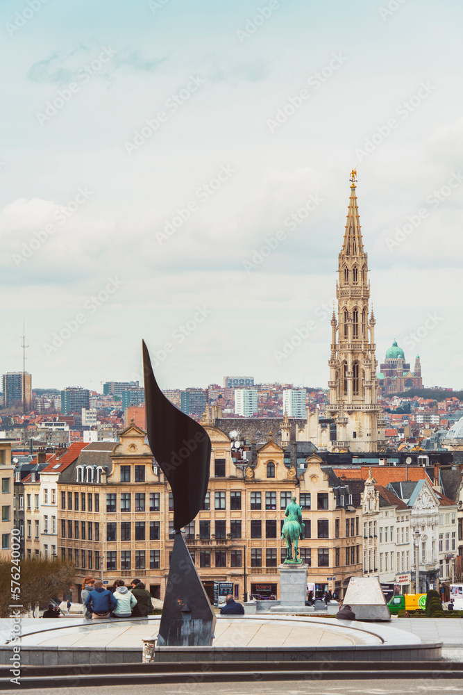 © Cavan Images - L'Oreille Tourbillonante with Brussels city in background, Belgium
