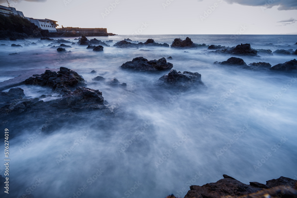 Obraz premium Abenddämmerung an der Playa de San Telmo, Puerto de la Cruz, Teneriffa
