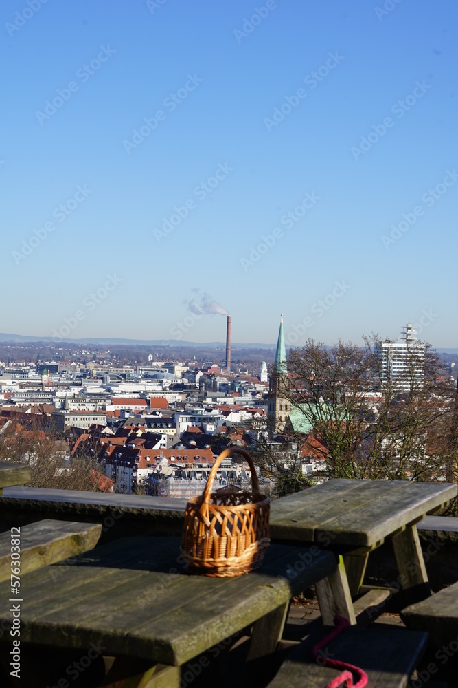 Obraz premium Bielefeld von der Sparrenburg aus betrachtet