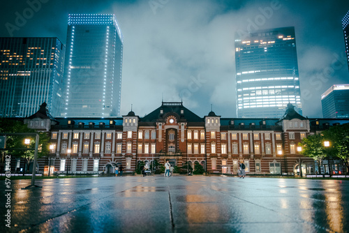 雲と東京駅