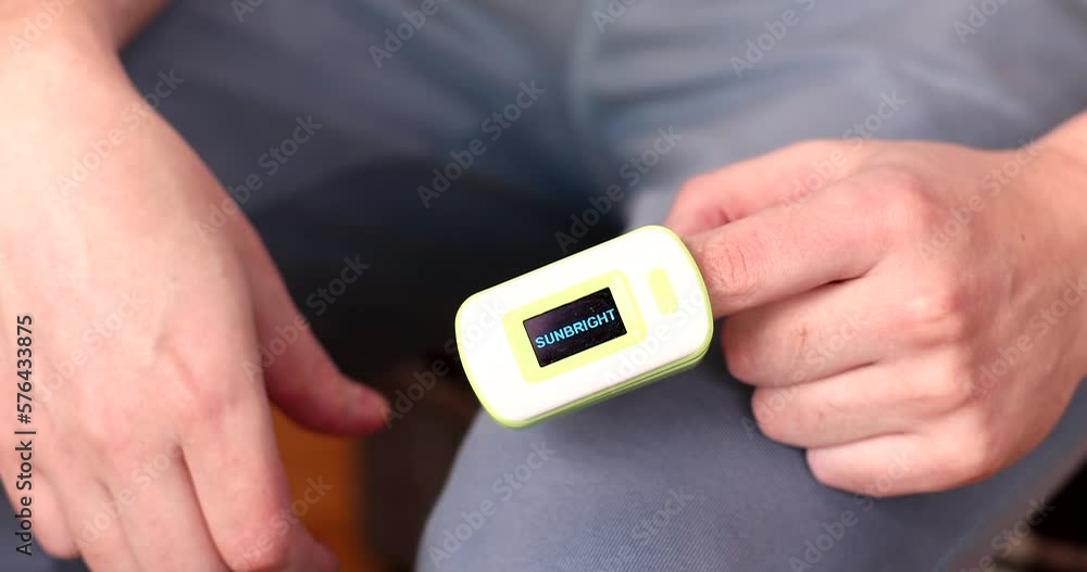 Pulse oximeter modern noninvasive device that measures oxygen levels
