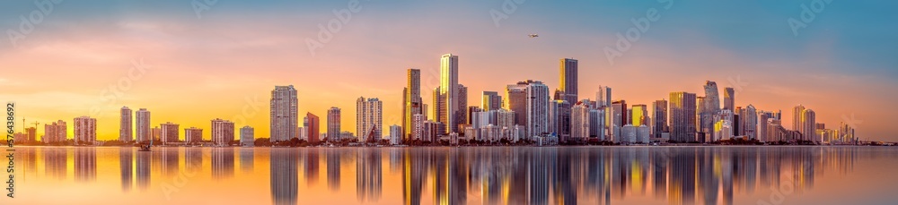 the skyline of mniami during a beautiful sunset