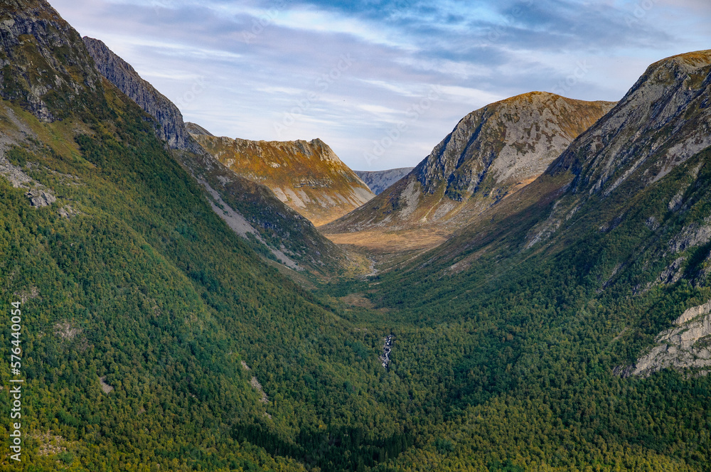 Naklejka premium mountains in the mountains