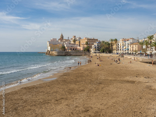 Ciudad y playa de Sitges en Tarragona, Cataluña, España