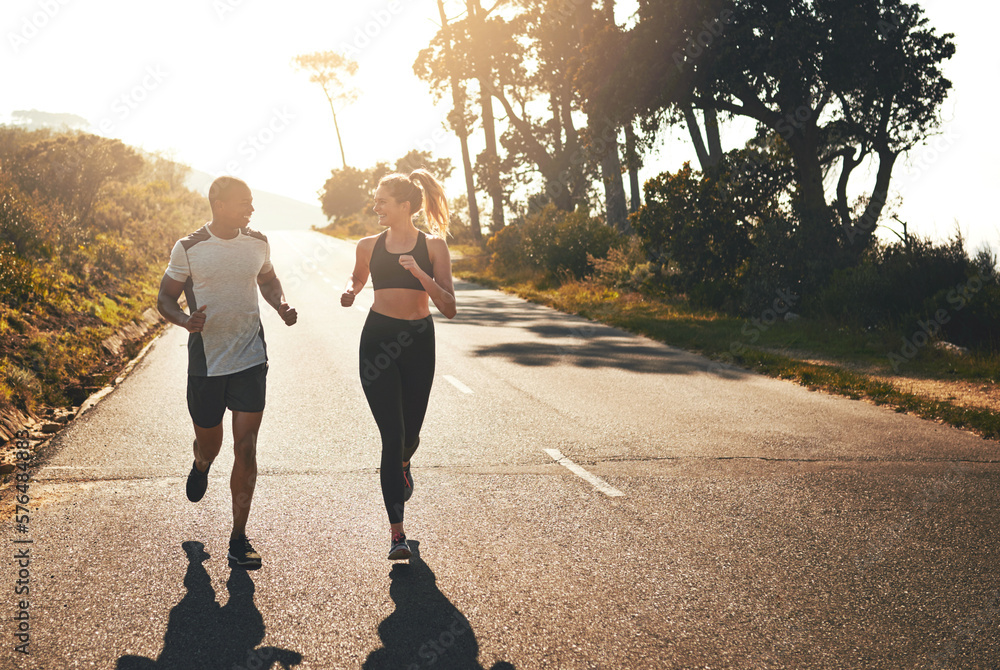 Fotografie Getting the blood flowing with a workout buddy