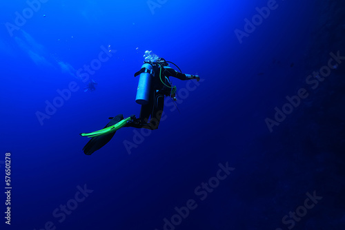 diver scuba depth blue lonely photo