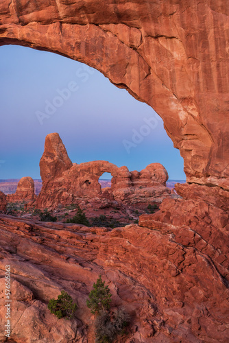 Two Arches Beat As One