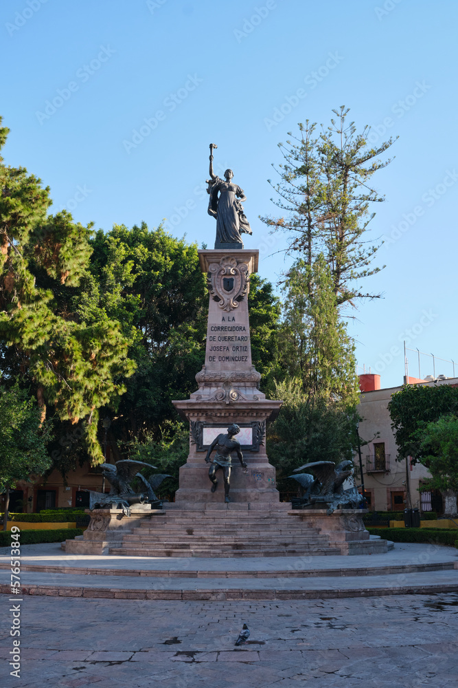 Monumento a la Corregidora en el Centro Histroico de Querétaro 