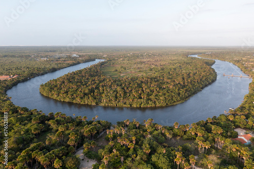 paisagem do rio preguiça vista por cima nos lençóis maranhenses photo