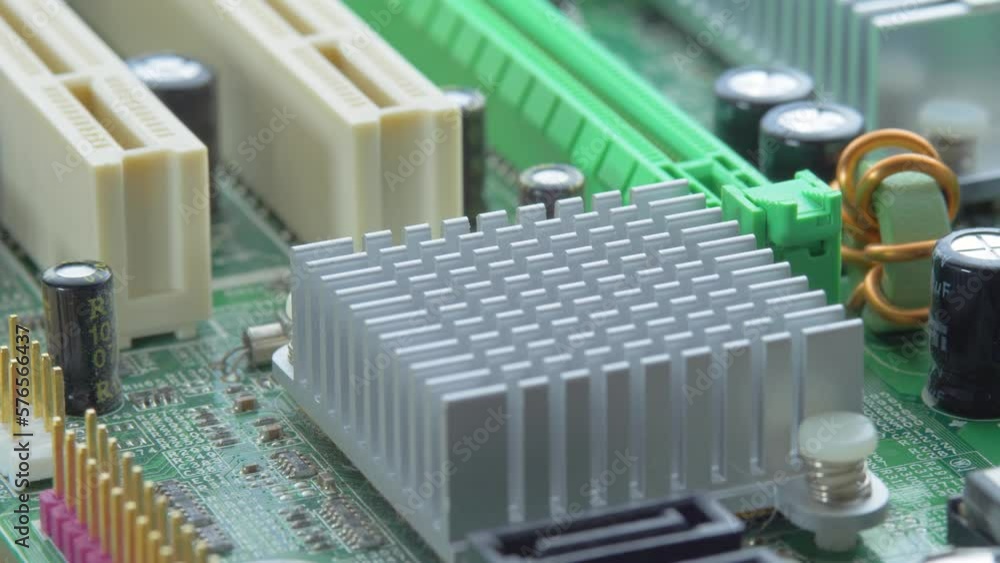 Passive heat sink exchanger transfers heat from electronic device. Serviceability green