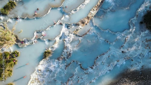 Vidéo drone sources thermales Toscane Italie Cascate del mulino photo