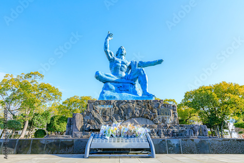冬の長崎平和公園　長崎県長崎市　Nagasaki Peace Park in winter. Nagasaki Prefecture, Nagasaki city.