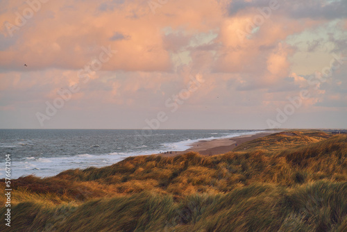 Φωτογραφία Wide dunes at danish west coast in the evening