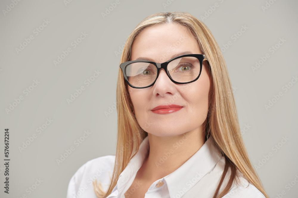 good-looking lady boss good-looking lady boss
