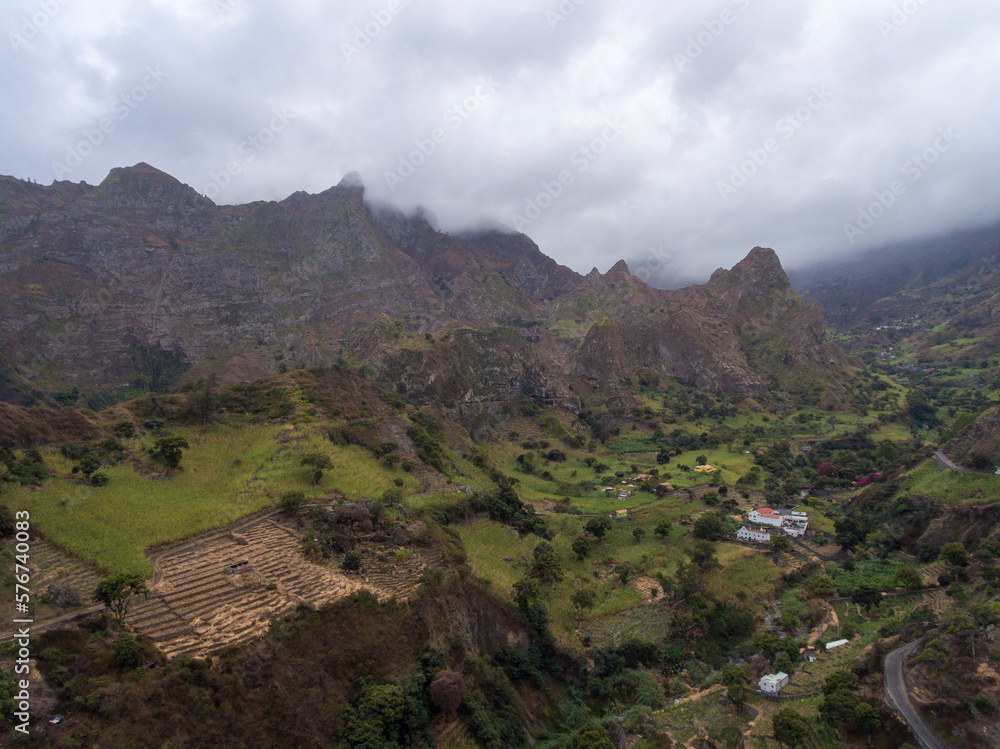 Obraz premium Santo Antão, in Cape Verde, is an island of lush landscapes: towering mountains, verdant valleys, crystalline streams, and stunning beaches. It is a mix of natural, cultural, and historical beauty