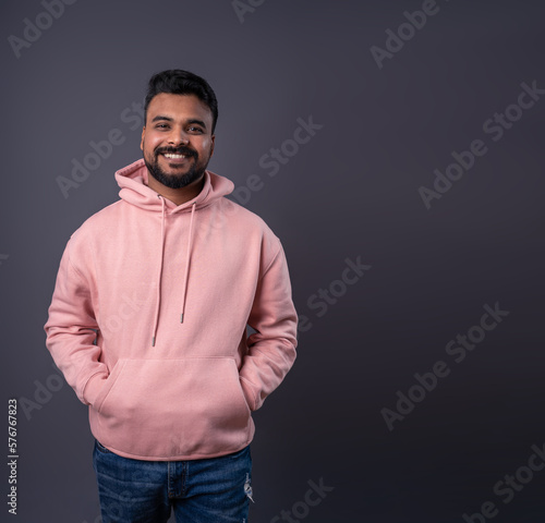 Konstfotografi Happy Men in pink clothes