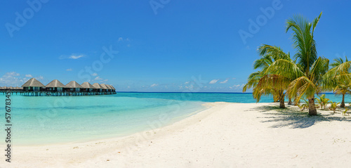 Fototapeta Naklejka Na Ścianę i Meble -   Beautiful maldives tropical island - Panorama