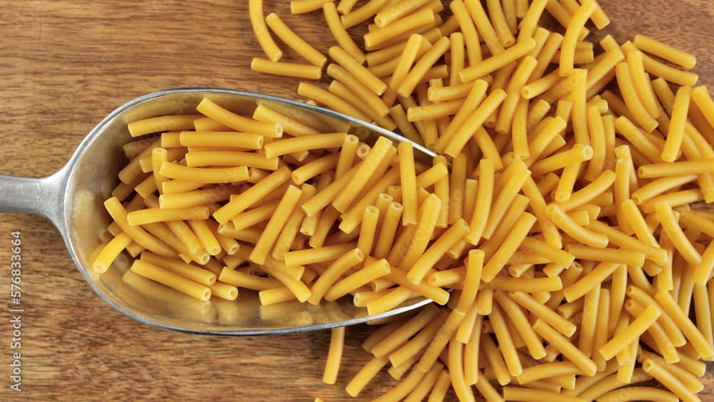 pâtes macaroni crues en gros plan pâtes macaroni crues en gros plan
