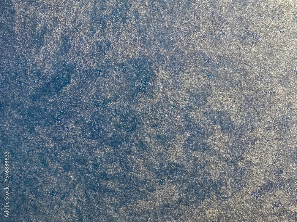 Obraz premium Texture of ice on the window that can be used as a handwritten background