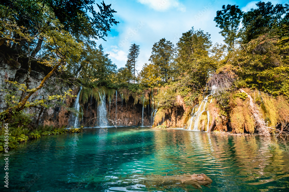 Naklejka premium waterfall and lake in plitvice national park in Croatia