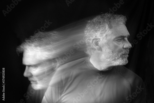 Φωτογραφία Portrait of an attractive older Caucasian man