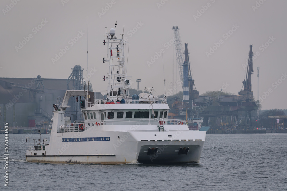RESEARCH VESSEL - The catamaran sails from port to sea