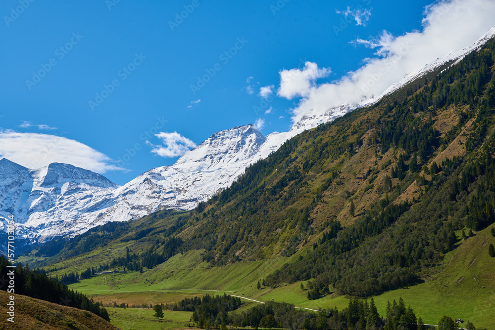 Fototapeta premium Herbst auf der Großglockner-Hochalpenstraße 