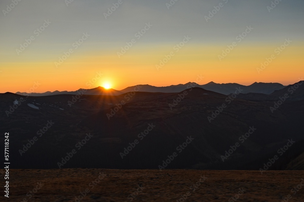 Obraz premium sunset in the colorado rocky mountains