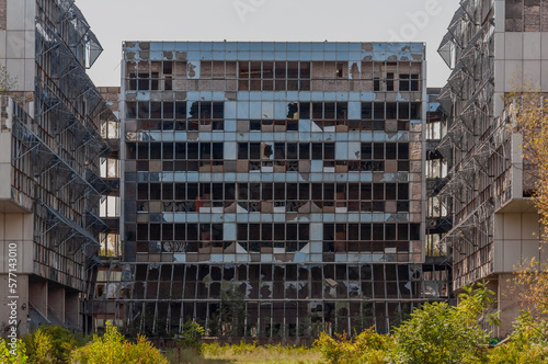 Unfinished hospital building in Zagreb, Croatia © Arkadiusz