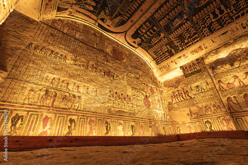 Foto Tomb of Ramses IV in Valley of the Kings, Egypt
