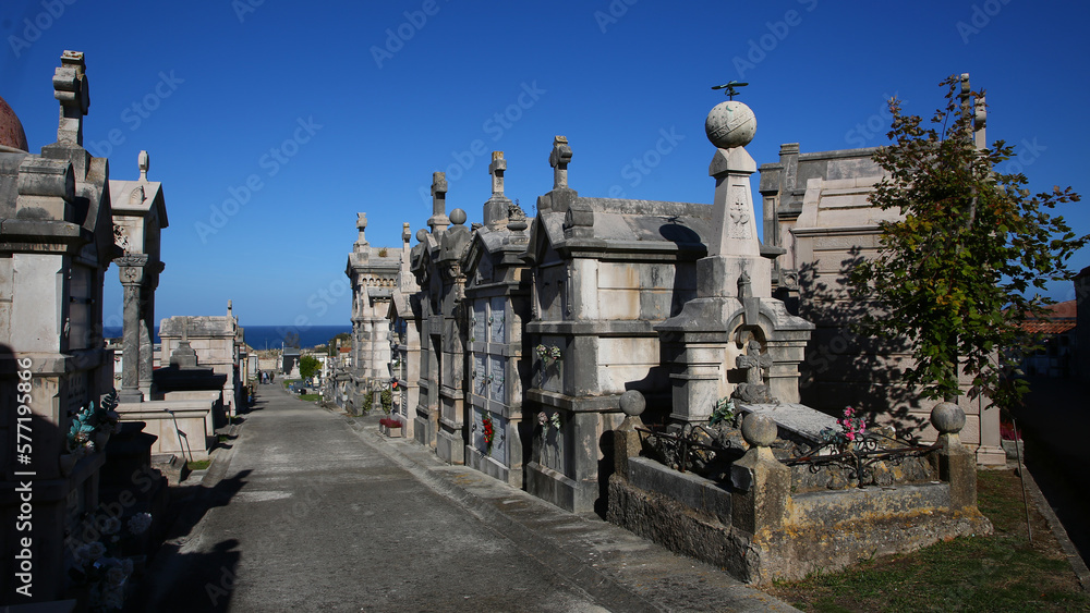 Obraz premium Día de todos los Santos, Cementerio de Ciriego, Santander, Cantabria, España