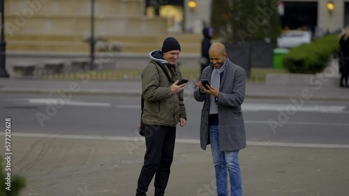 People at 5th Avenue in New York - travel photography