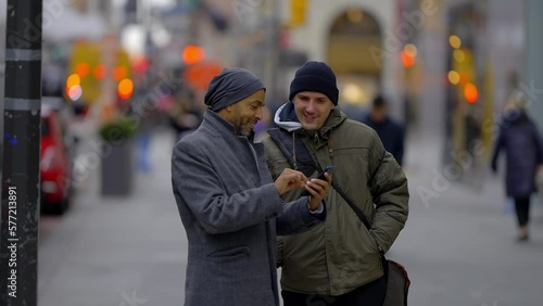 People at 5th Avenue in New York - travel photography