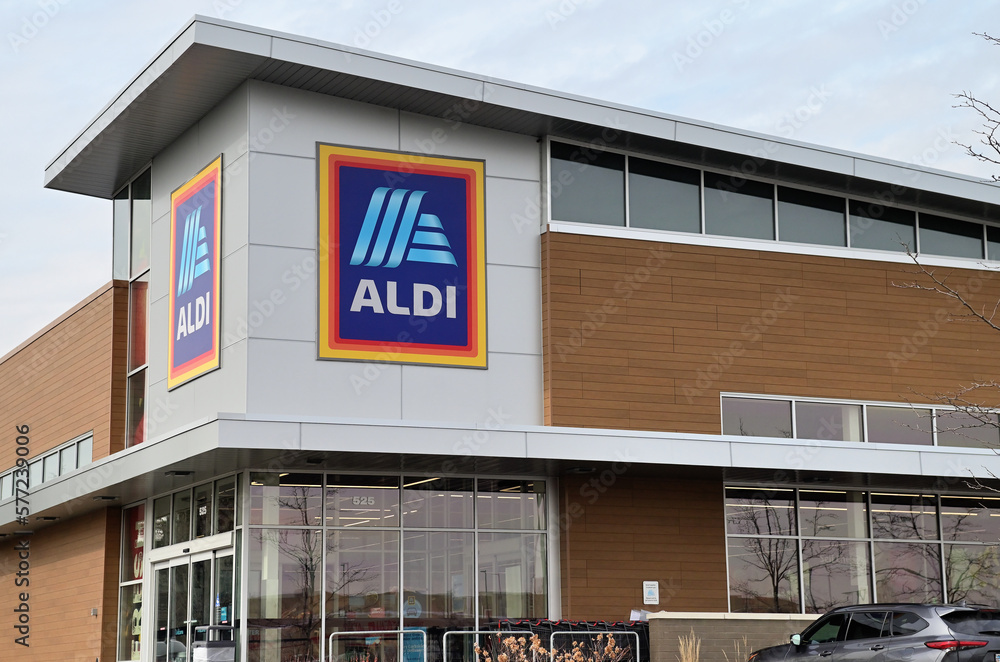 An ALDI store location in a strip mall in the western suburbs of