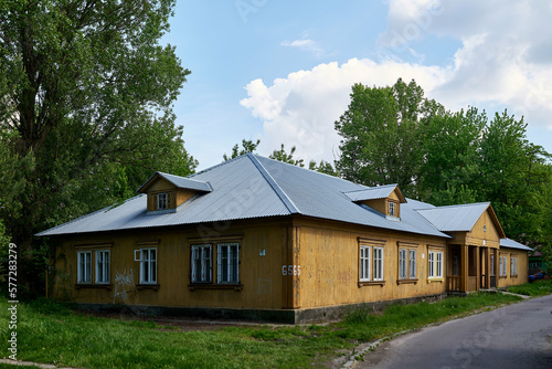 Obraz na płótnie Brown wooden house of