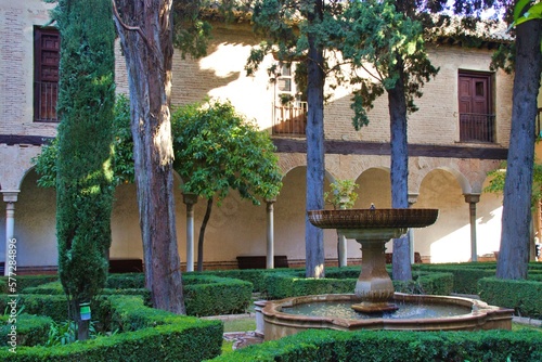 Arabic style patio with fountain