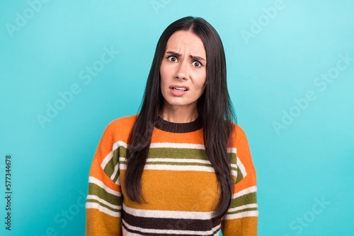 Fotografie Photo of young funny unhappy grimace disgusting reaction stressed woman brunette