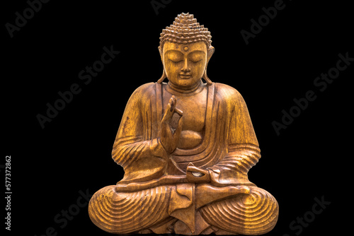 Statue de bouddha sur fond noir 